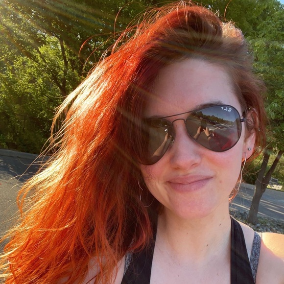 Meet your Posher, Mikaela - Picture 1 of 1